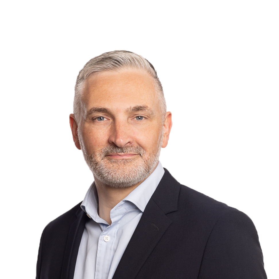 Julian Taylor, Principal